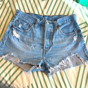LEVIS 501 Distressed Light Blue Denim Shorts sz 29